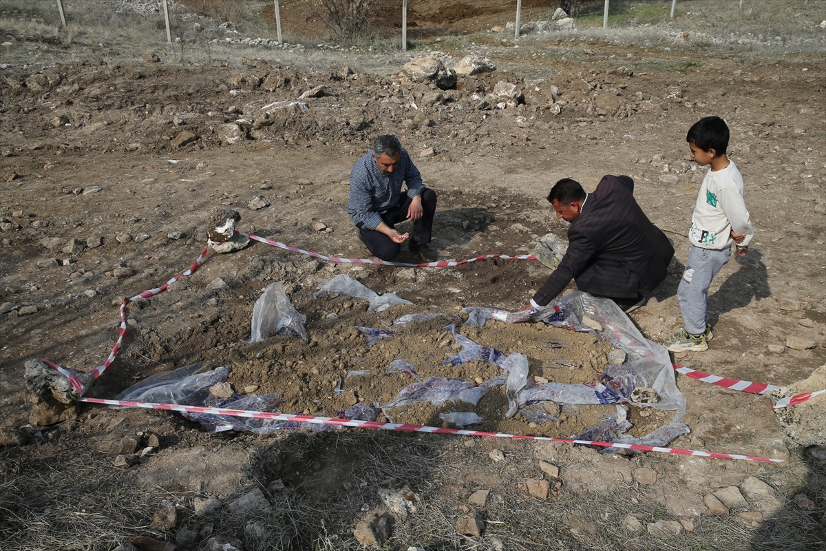 Diyarbakır'da mezar kazısında bulunan mozaik ile ilgili inceleme yapıldı