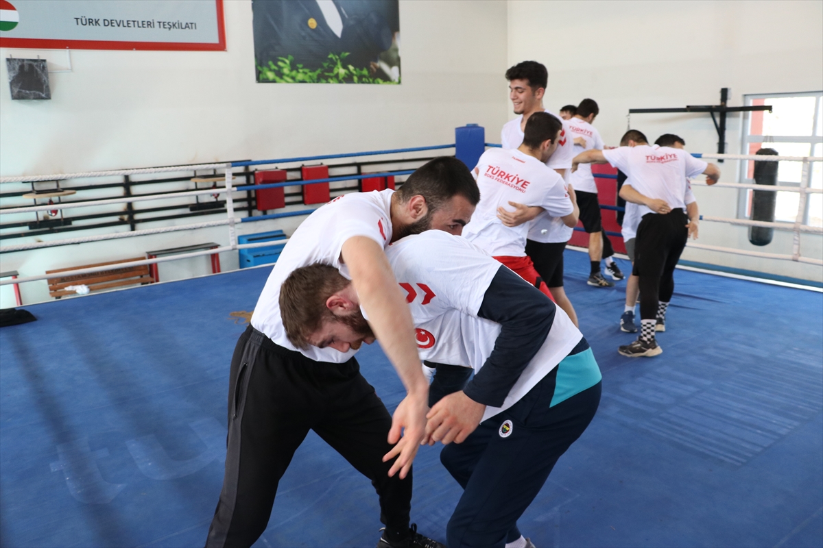 Erkek Boks Milli Takımı, Kastamonu'da çalışmalarını sürdürüyor