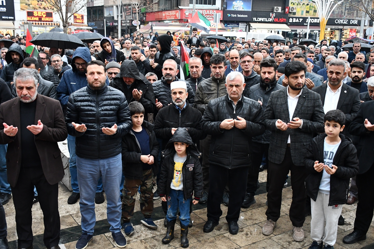 İsrail'in Gazze yönelik saldırıları Batman'da protesto edildi