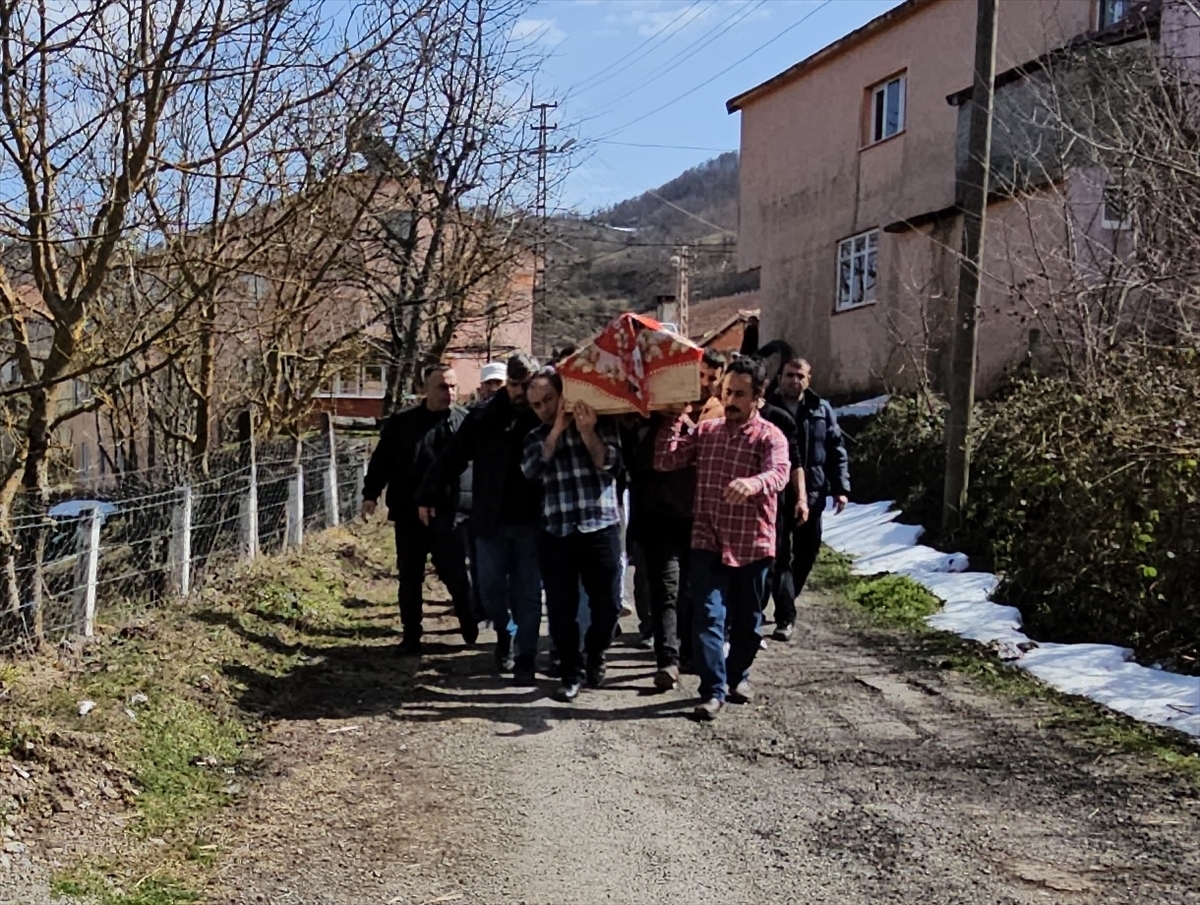 Esenyurt'ta eski eşini öldüren kişi intihar etti