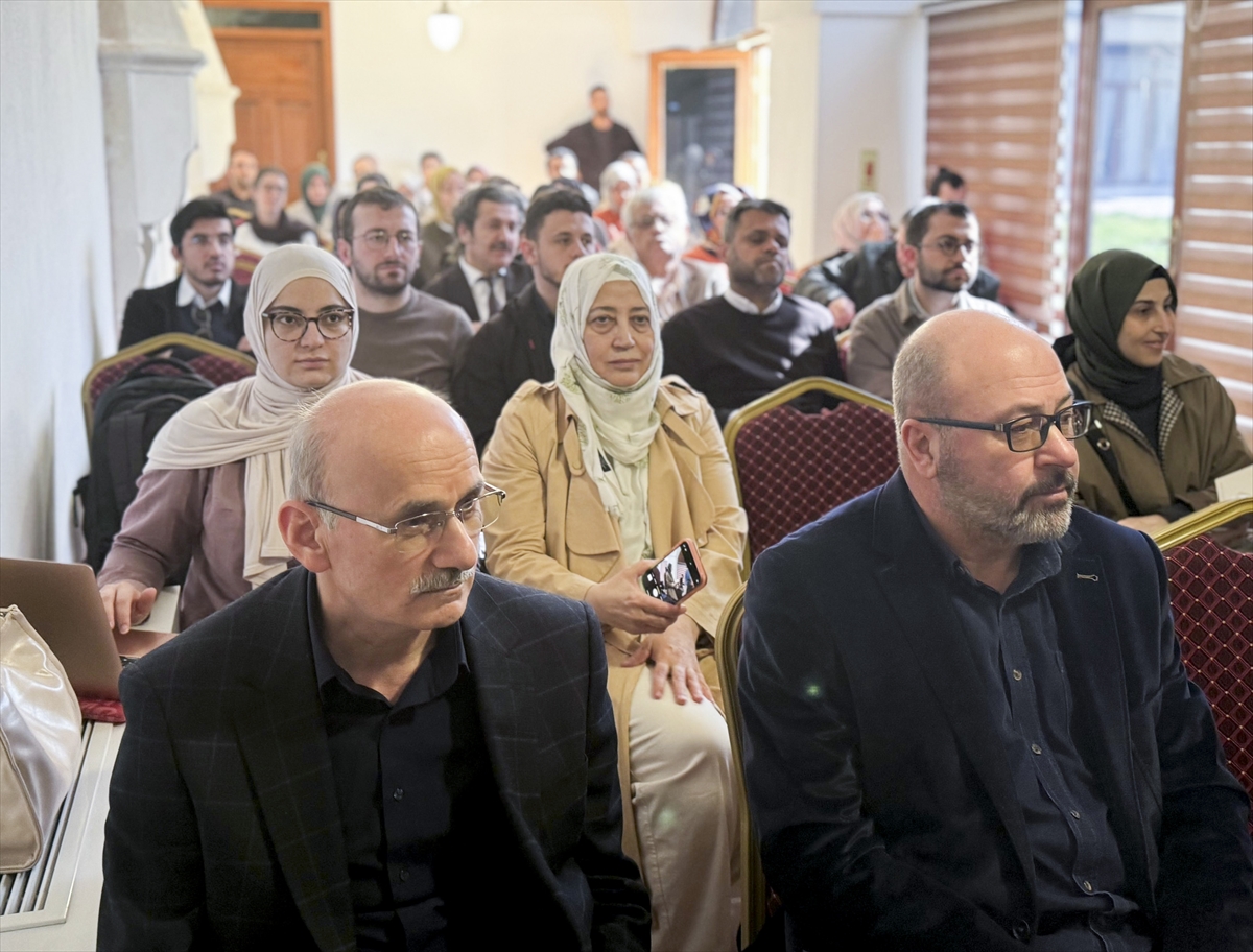 İstanbul'da “Vatikan Apostolik Kütüphanesi ve Siyer-i Nebi Yazmaları” söyleşisi yapıldı