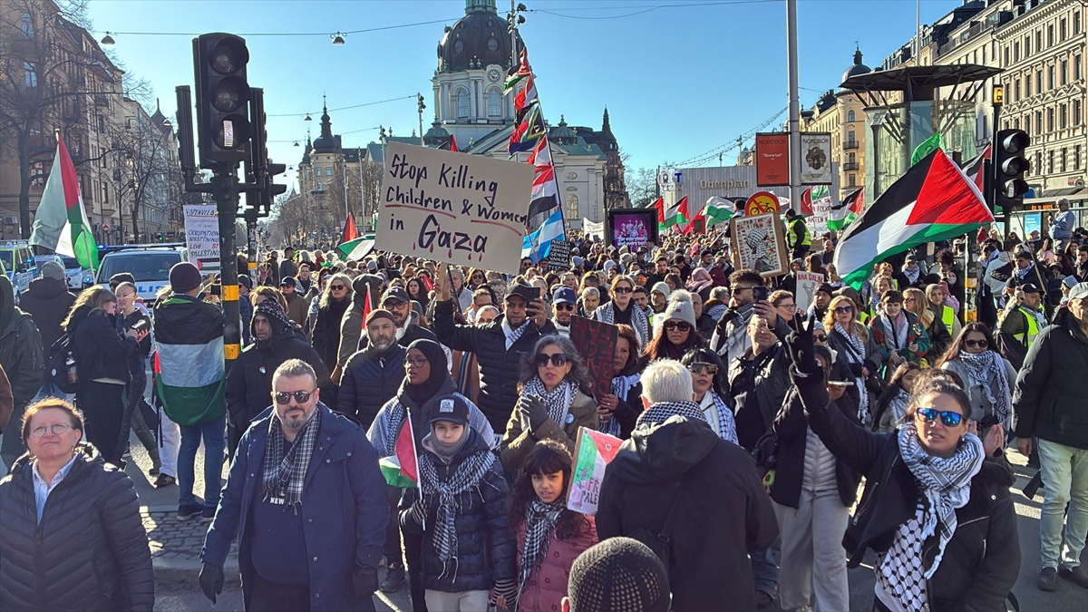 İsveç'te, İsrail'in Gazze Şeridi'ne yönelik saldırıları protesto edildi