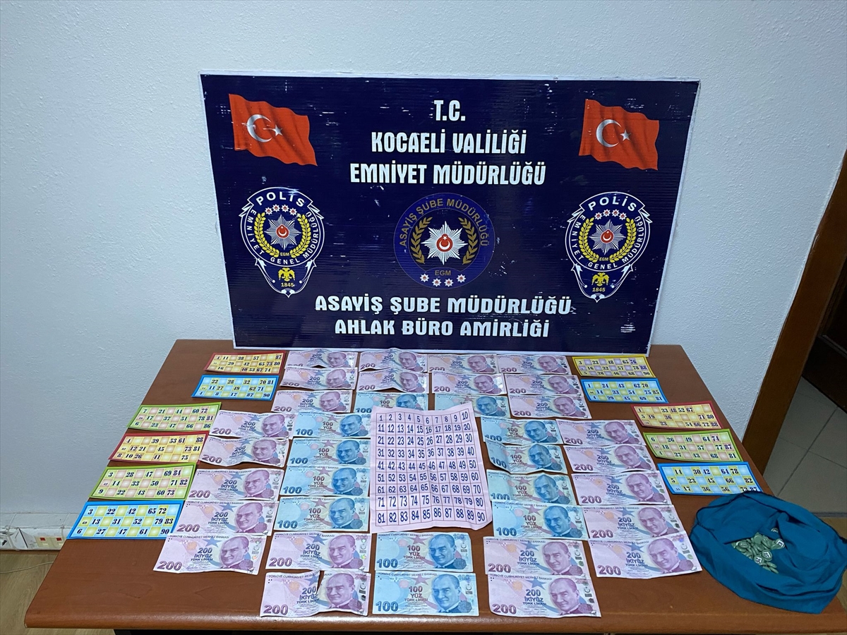 Kocaeli'de kumar oynayan 7 kişiye 64 bin 729 lira ceza kesildi