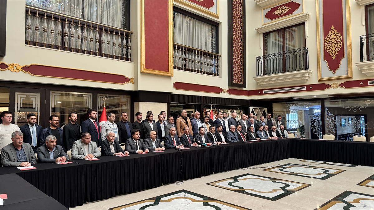 Konya'da iki belediye başkanı Yeniden Refah Partisi'nden istifa etti