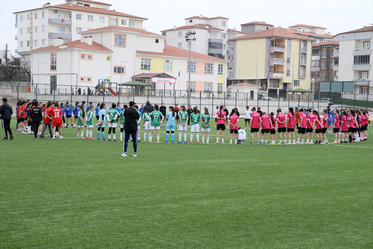 Malatya'da 15 Yaş Altı Kız Milli Futbol Takımı seçmeleri yapıldı