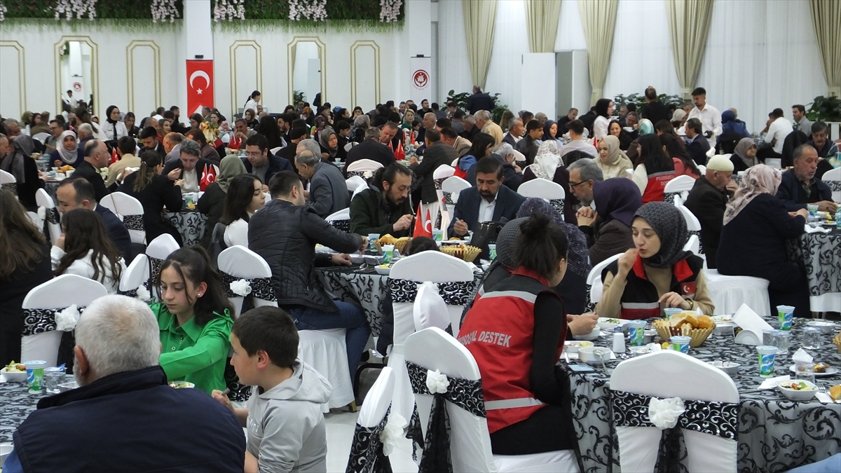 Nevşehir'de şehit yakınları, gaziler ve aileleri iftarda buluştu