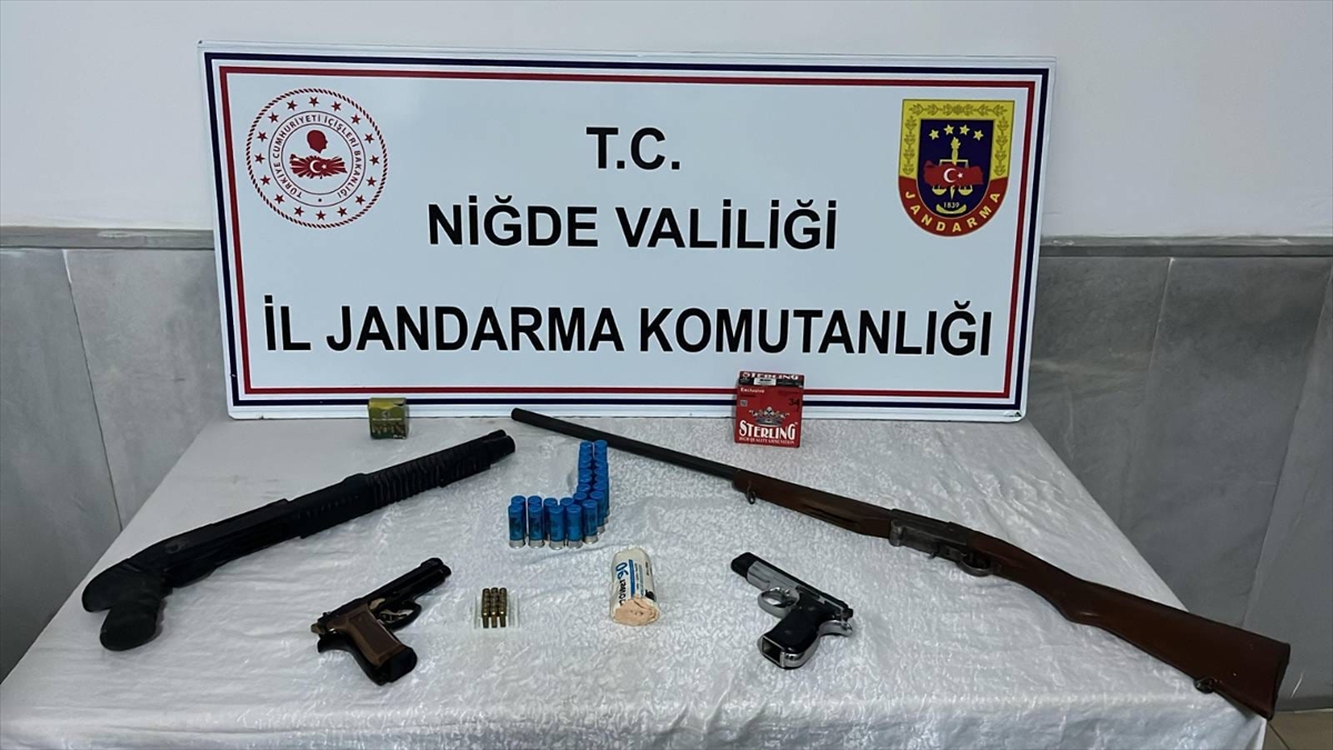 Niğde'de yasa dışı silah ticareti operasyonunda 3 şüpheli yakalandı