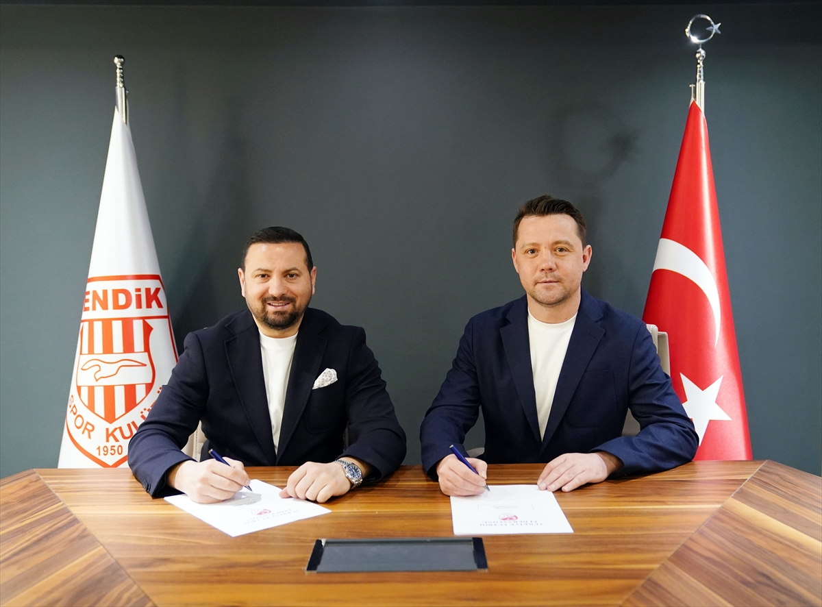 Pendikspor'da teknik direktörlüğe Uğur Uçar getirildi