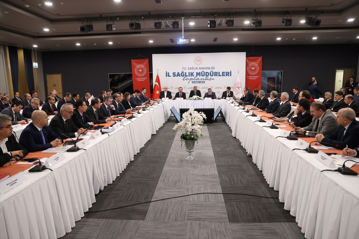 Sağlık Bakanı Memişoğlu, 81 ilin sağlık müdürüyle İstanbul'da buluştu