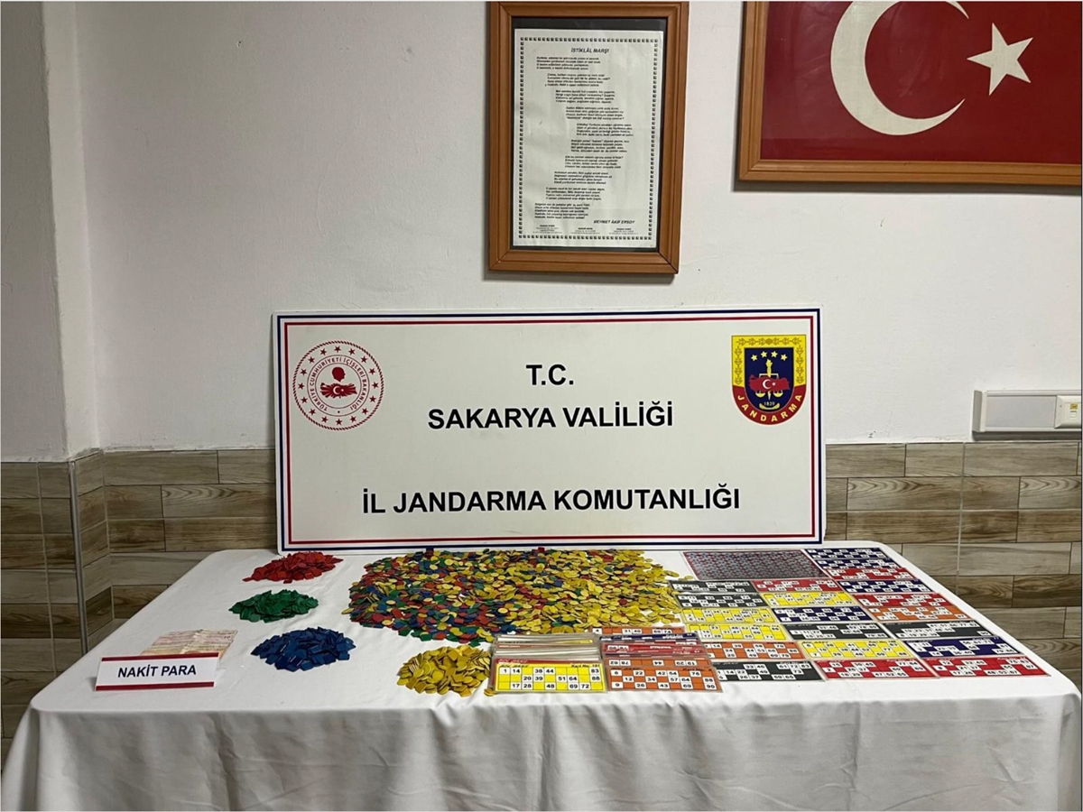 Sakarya ve Kocaeli'de kumar oynayan 73 kişiye 675 bin 31 lira ceza verildi