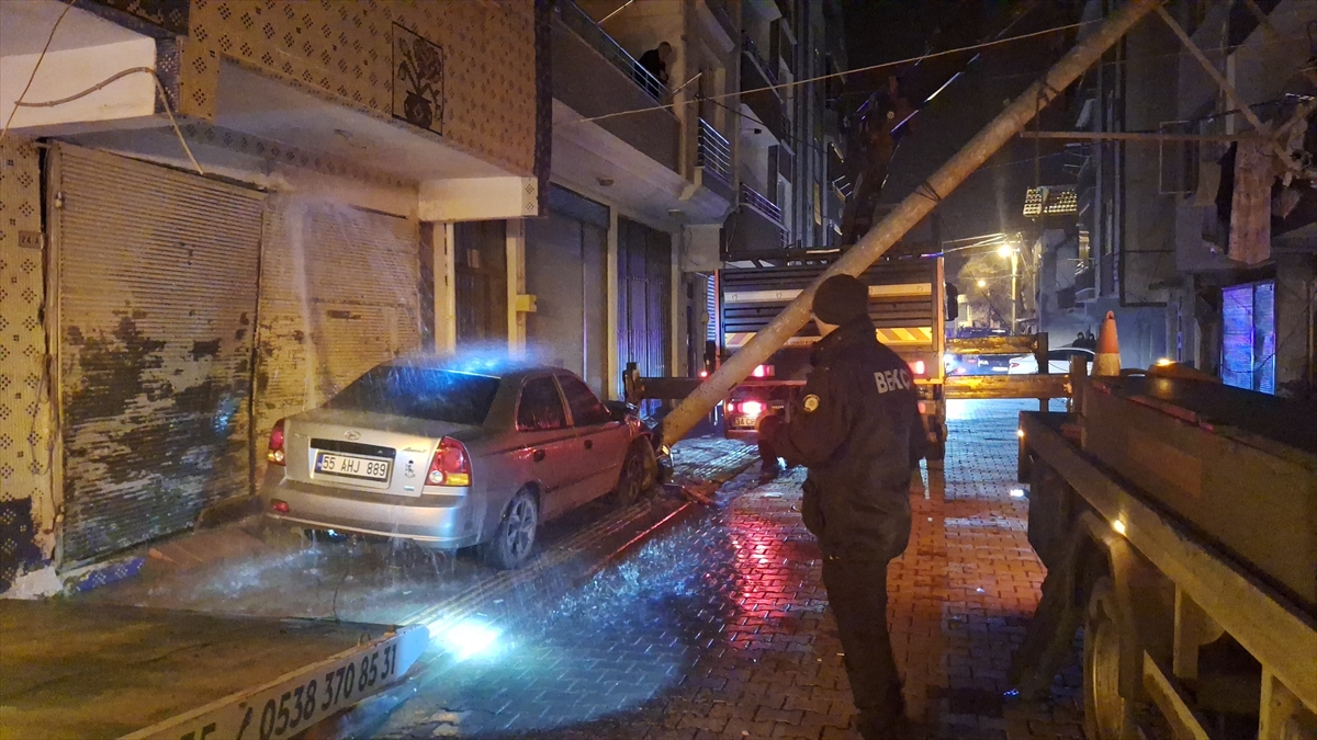 Samsun'da polisin “dur” ihtarına uymayıp kaçarken kaza yapan alkollü sürücü yakalandı