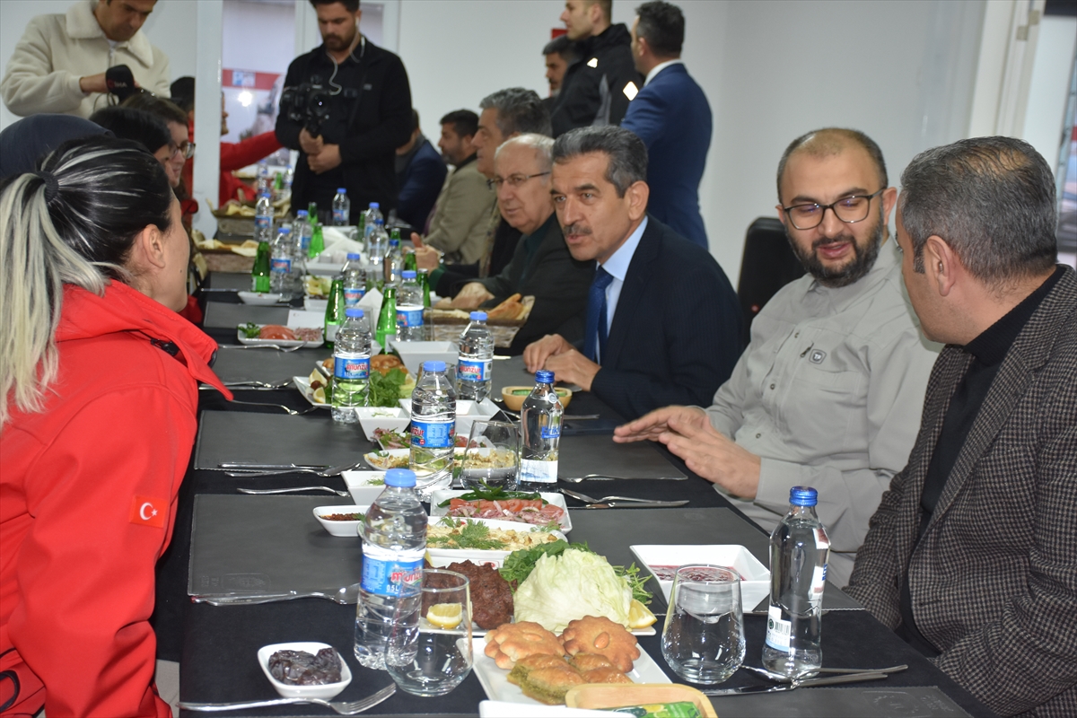 Şırnak Valisi Birol Ekici, TPAO çalışanlarıyla iftarda buluştu