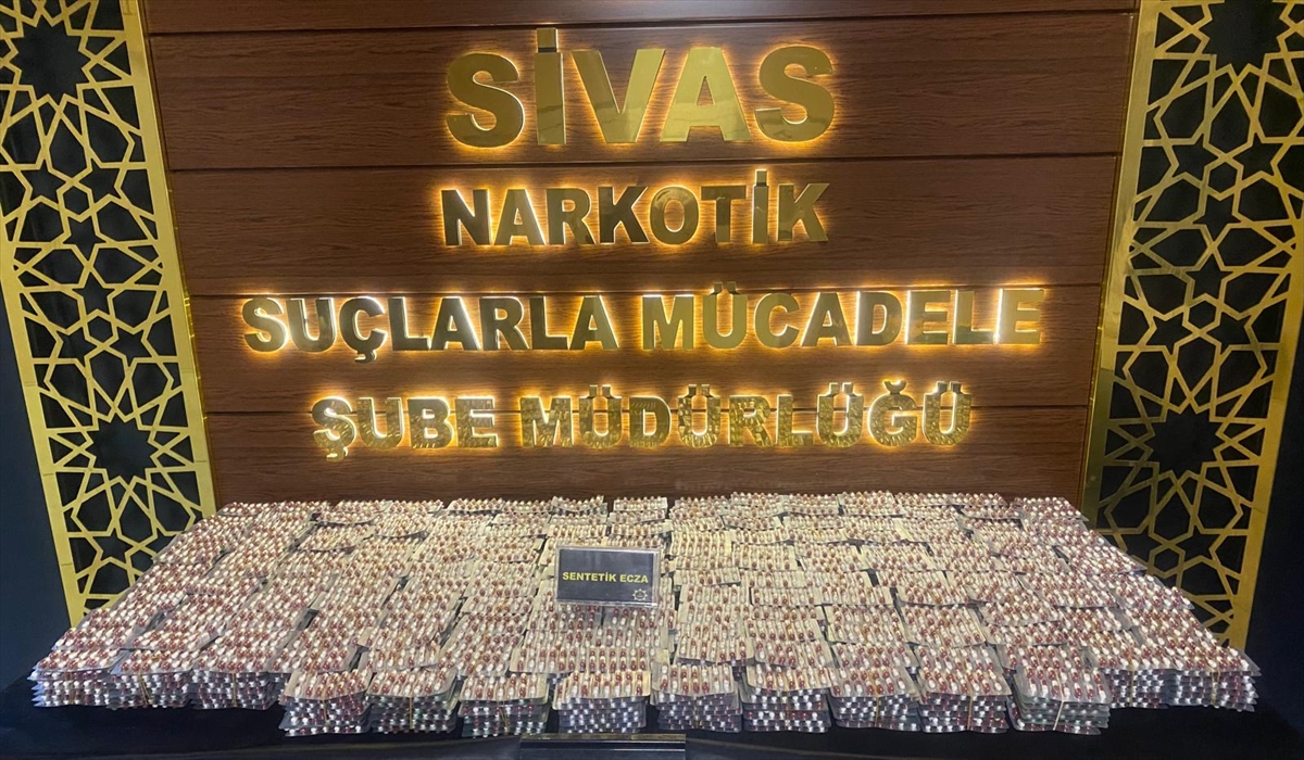 Sivas'ta uyuşturucu operasyonunda 5 zanlı tutuklandı