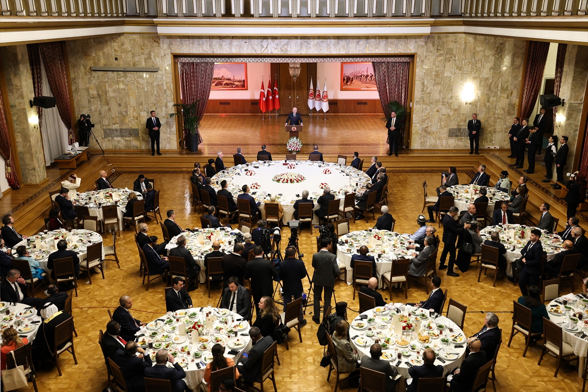 TBMM Başkanı Kurtulmuş, büyükelçilerle iftar programında bir araya geldi: