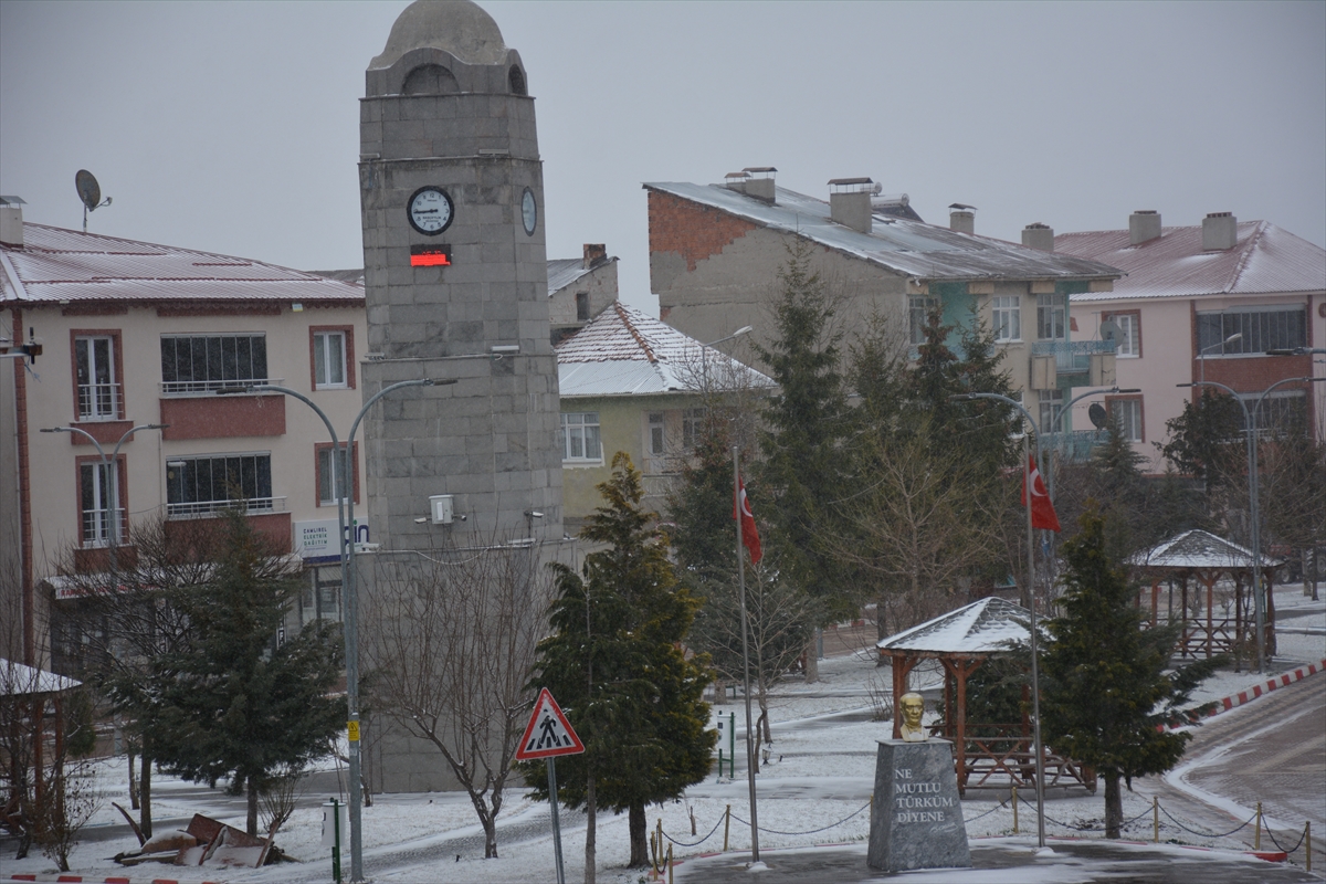 Tokat'ta kar yağışı etkili oldu