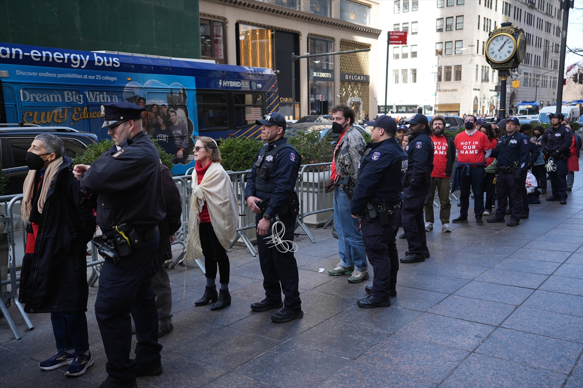 Trump Tower'da toplanan Amerikalı Yahudi grup, Filistinli aktivist Halil'in serbest bırakılmasını istedi