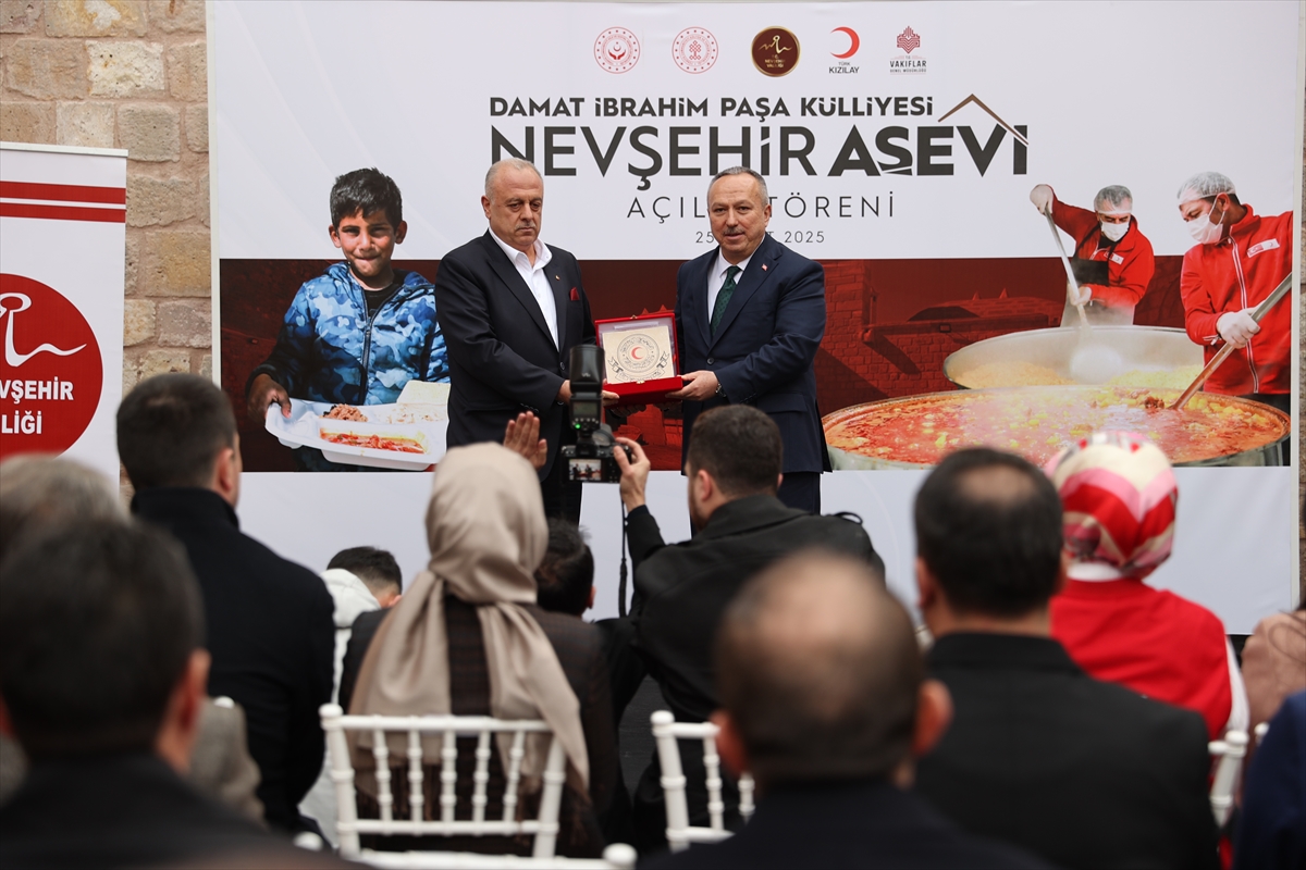 Türk Kızılayın 46'ncı aşevi Nevşehir'de açıldı