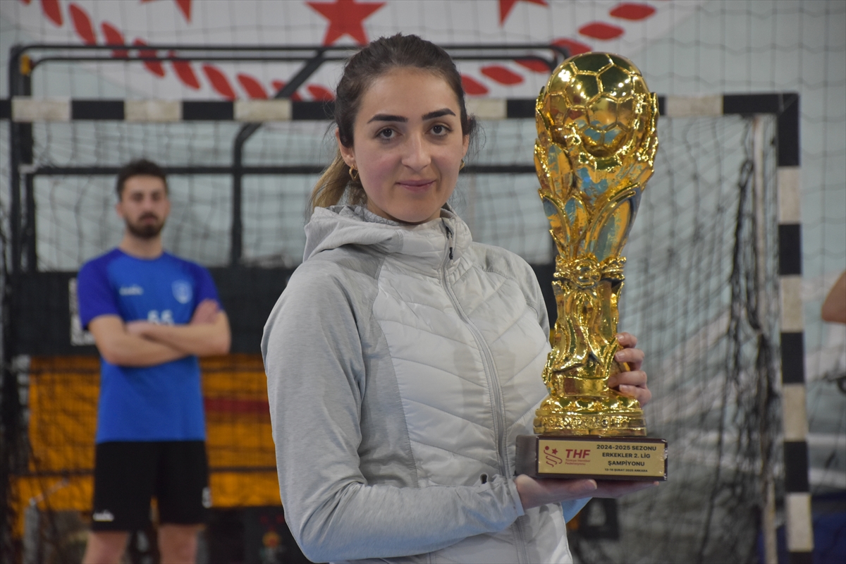 Zeynep Albayrak, sporculuğunda yaşayamadığı şampiyonluğa başantrenörlükte ulaştı