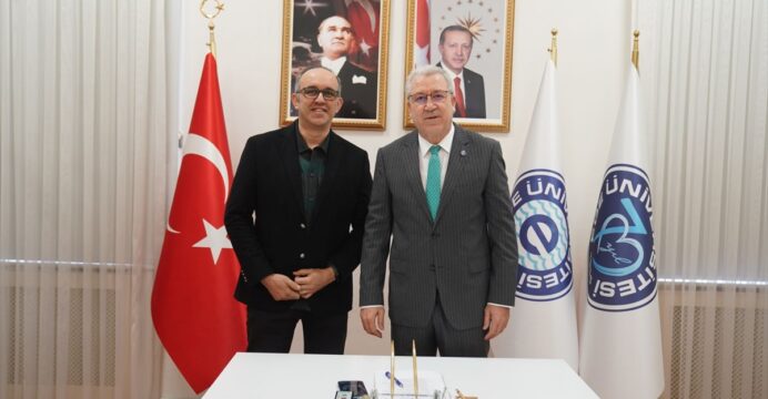 Ege Üniversitesinde, alev ve kesiklere karşı koruyucu eldiven geliştirildi
